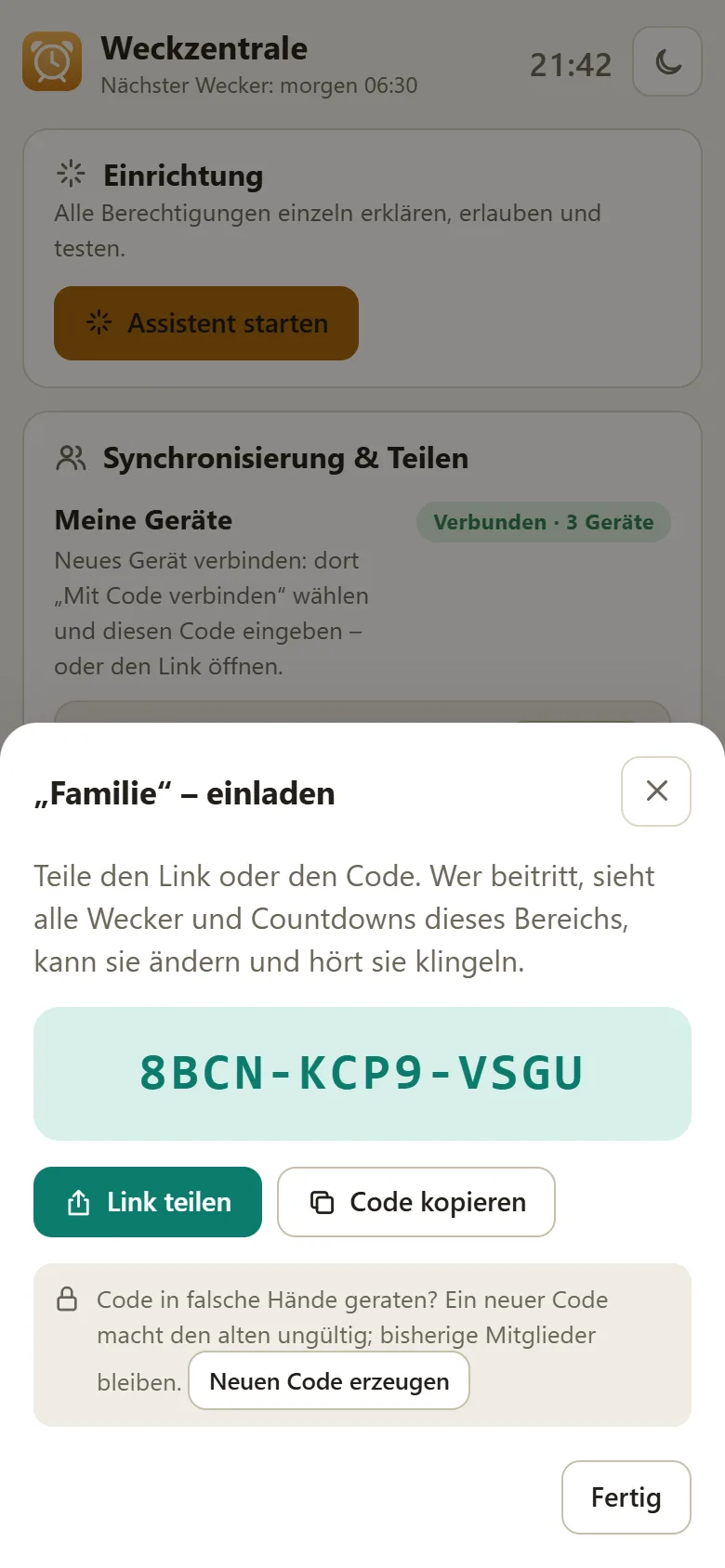 Familie in den gemeinsamen Bereich einladen Weckzentrale: Einladung in den Bereich „Familie“ mit dem Einladungscode und den Knöpfen „Link teilen“ und „Code kopieren“